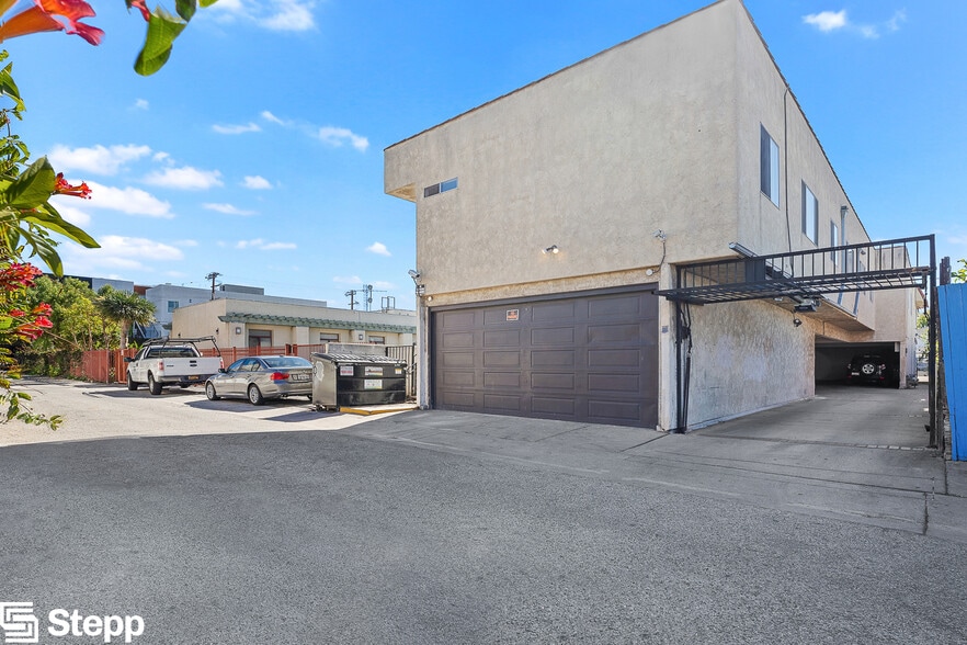 More Photos Of 560 W 4th St, San Pedro Apartments For Sale
