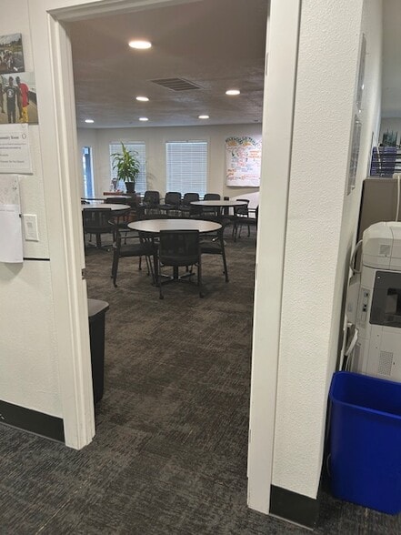 More Photos Of 18445 E Burnside St, Portland Office Residential For Sale