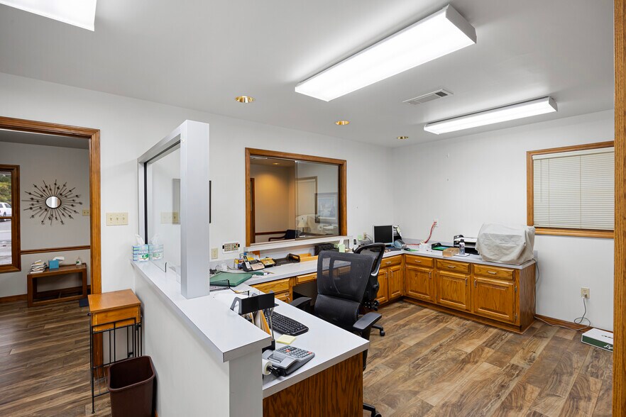 More Photos Of 1501 W C St, Russellville Healthcare For Sale