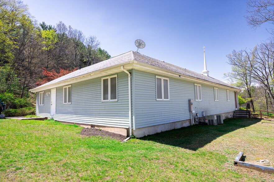 More Photos Of 65 New Mashipacong Rd, Montague Religious Facility For Sale