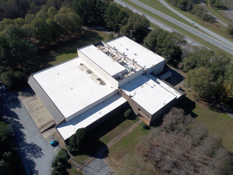 More Photos Of 200 Herald Journal Blvd, Spartanburg Manufacturing For Lease