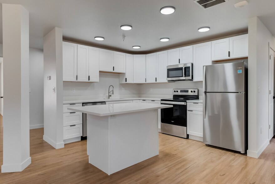 More Photos Of 404 E 5600 S, Salt Lake City Apartments For Sale