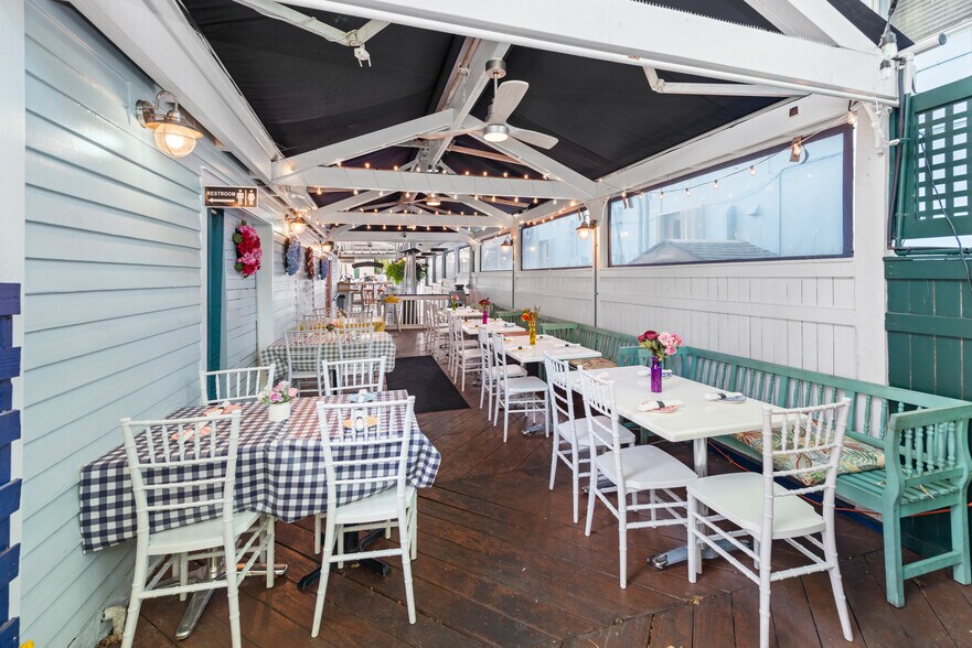 More Photos Of 816 Duval St, Key West Restaurant For Sale