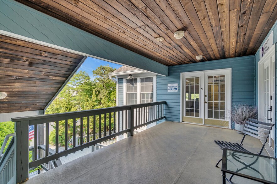 More Photos Of 1705 Bay Ave, Point Pleasant Office For Lease