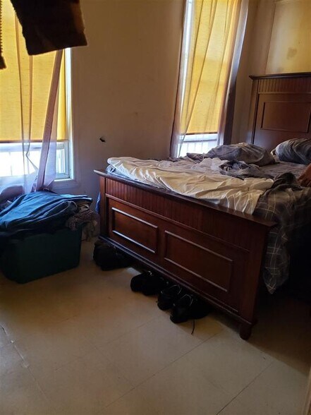 More Photos Of 337 MARTIN LUTHER KING JR Dr, Jersey City Storefront For Sale