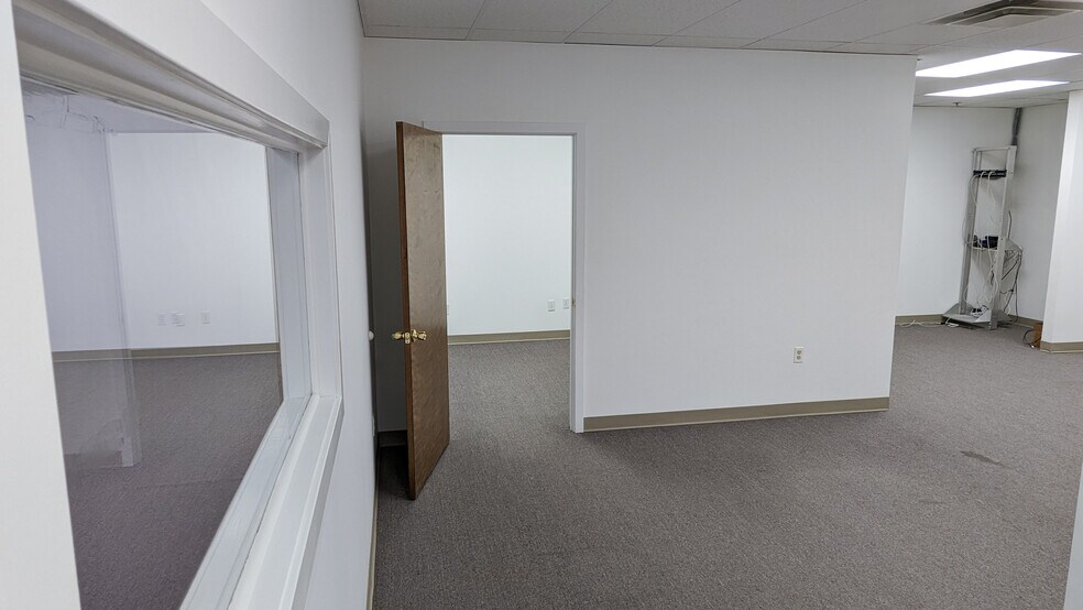 More Photos Of 1795 Boston Post Rd, Guilford Office For Sale