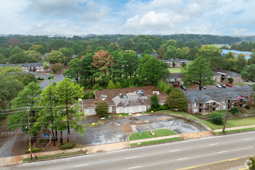 Primary Photo Of 2863 Getwell Rd, Memphis General Retail For Lease