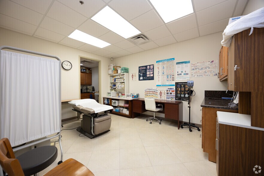 More Photos Of 5953 Buford Hwy NE, Doraville Storefront Retail Office For Sale