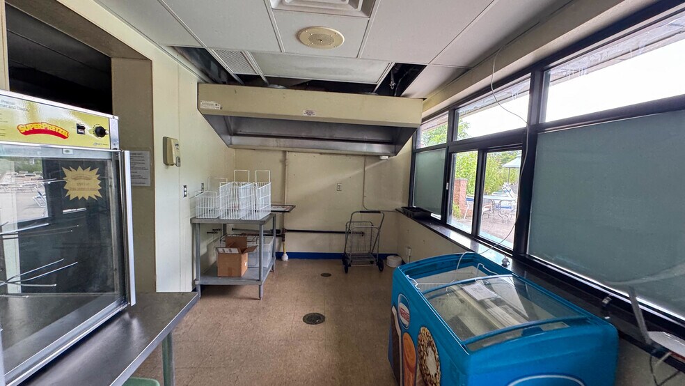 More Photos Of 5133 Darrow Rd, Hudson Health Club For Sale