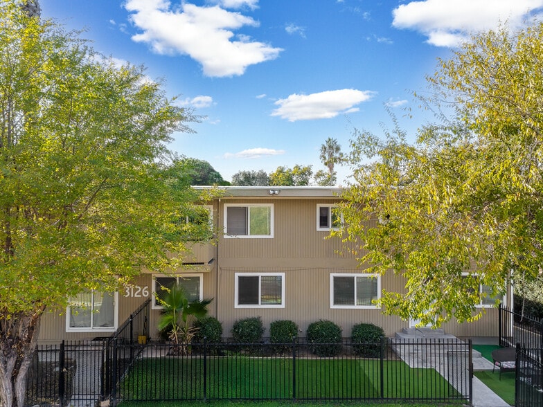 More Photos Of 3126 Lone Tree Way, Antioch Apartments For Sale