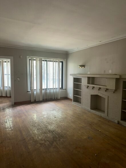 More Photos Of 7530 S Phillips Ave, Chicago Apartments For Sale