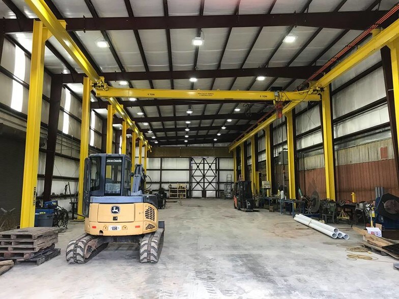 More Photos Of 1230 S Meadville Rd, Davisville Manufacturing For Lease