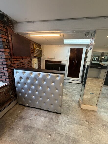 More Photos Of 7508 Metropolitan Ave, Middle Village Storefront Retail Residential For Lease