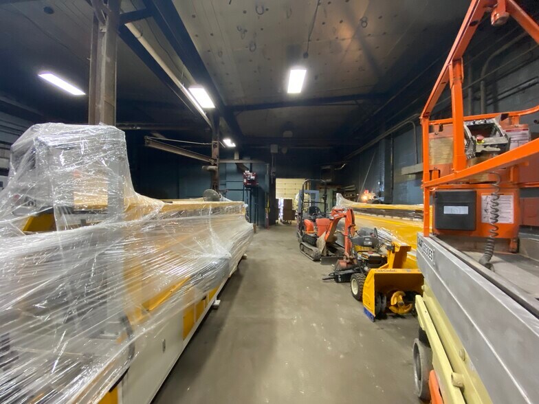 More Photos Of 351-361 2nd St, Troy Industrial For Sale