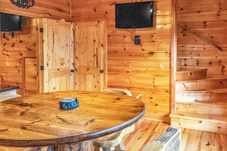 More Photos Of , Tellico Plains Unknown For Sale