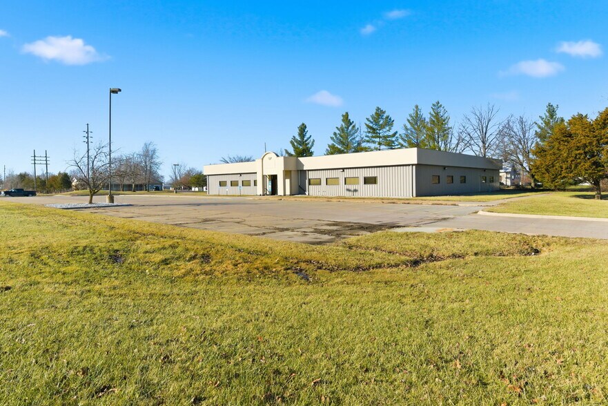 More Photos Of 1612 N Osteopathy, Kirksville Office For Sale