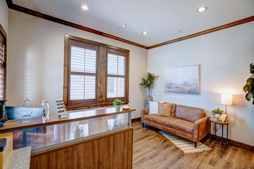 More Photos Of 9125 Belshire Dr, North Richland Hills Office For Lease