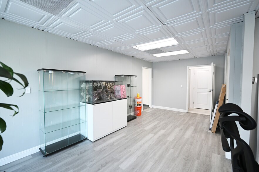 More Photos Of 145 Sheldon St, El Segundo Manufacturing For Lease