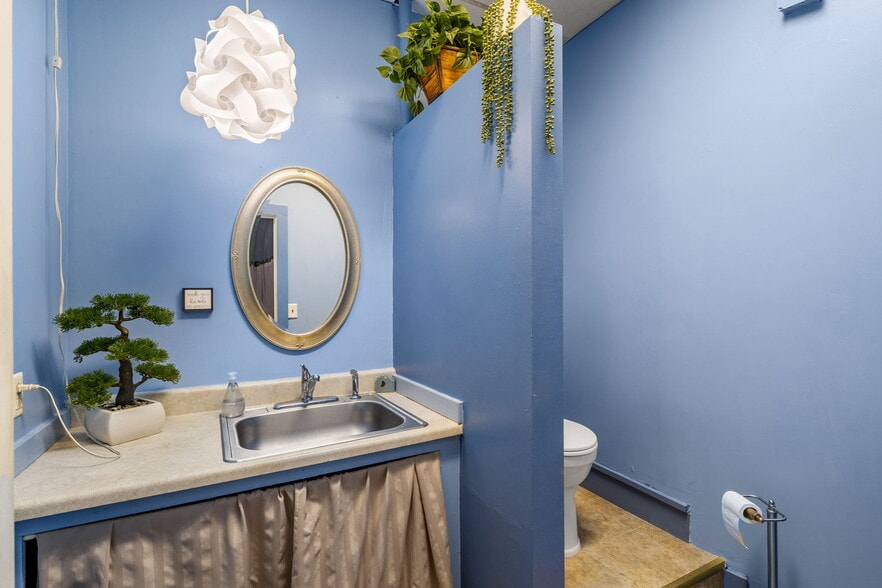 More Photos Of 7-17 School St, Merrimac Apartments For Sale