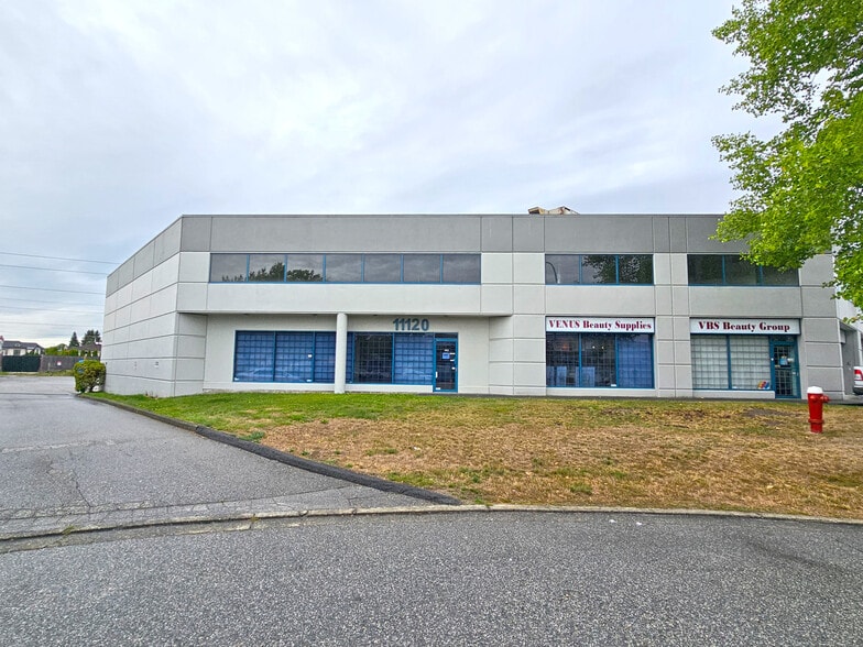 More Photos Of 11120 Bridgeport Rd, Richmond Warehouse For Lease