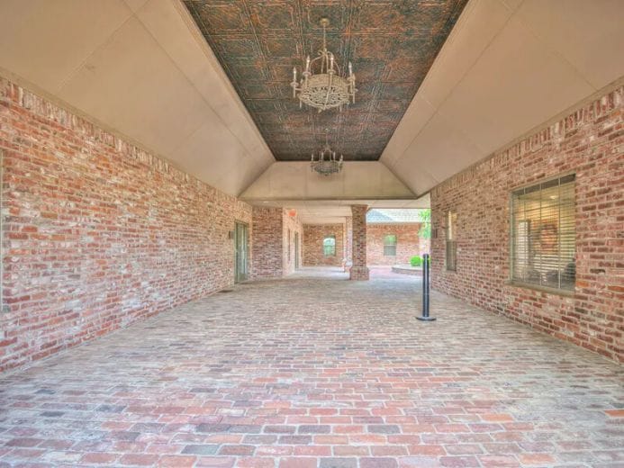 More Photos Of 1218 E 9th St, Edmond Medical For Lease