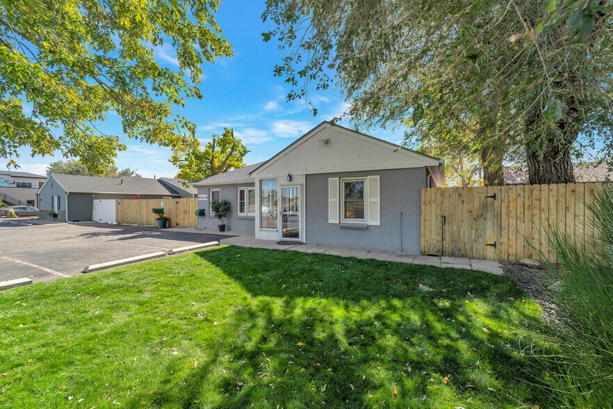 More Photos Of 9910 W 44th Ave, Wheat Ridge General Retail For Sale