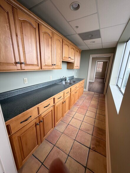 More Photos Of 327 Main St, Greenwood Office For Lease