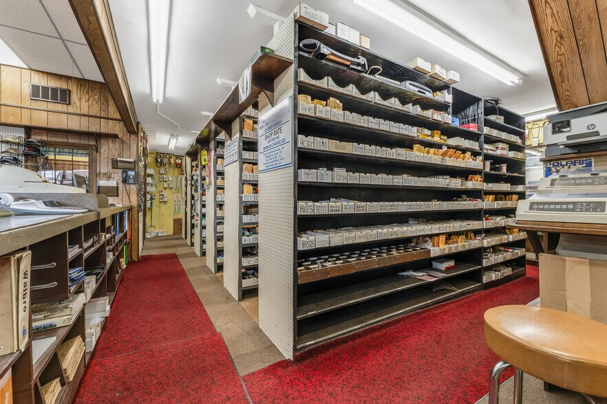 More Photos Of 5 Larison Ln, Ringoes Storefront Retail Office For Sale