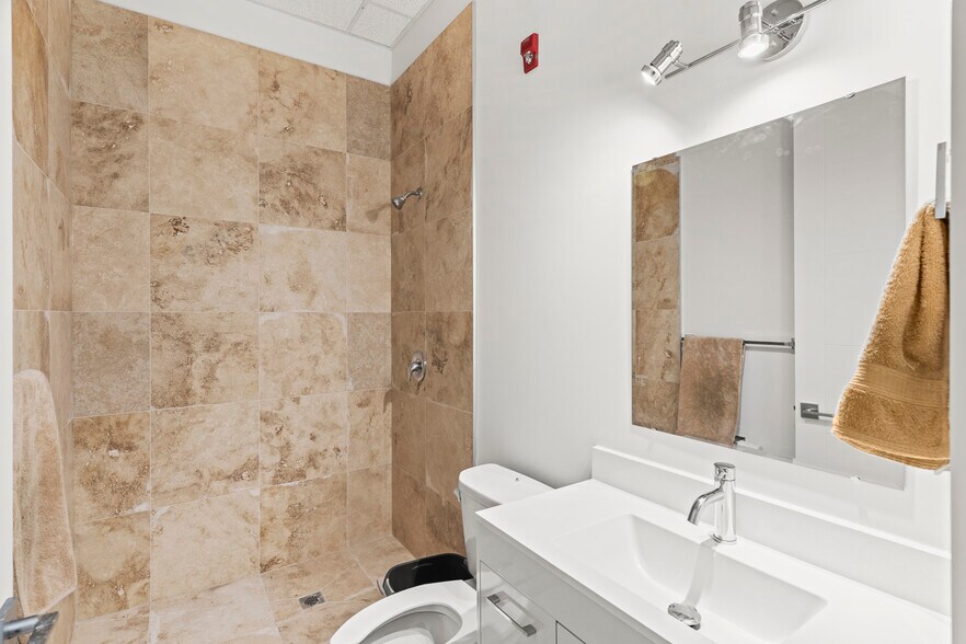 More Photos Of 10960 42 St NE, Calgary Storefront For Sale