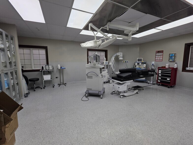 More Photos Of 16604 107th St, Orland Park Healthcare For Sale
