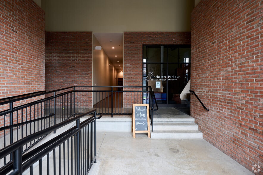 More Photos Of 1344-1350 University Ave, Rochester Research And Development For Lease