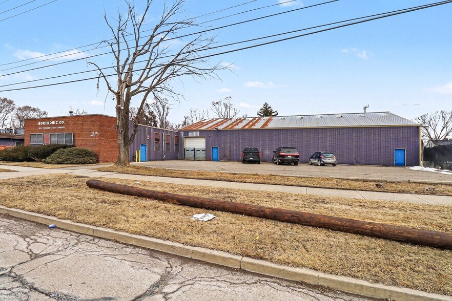 More Photos Of 20210 Sherwood St, Detroit Warehouse For Sale