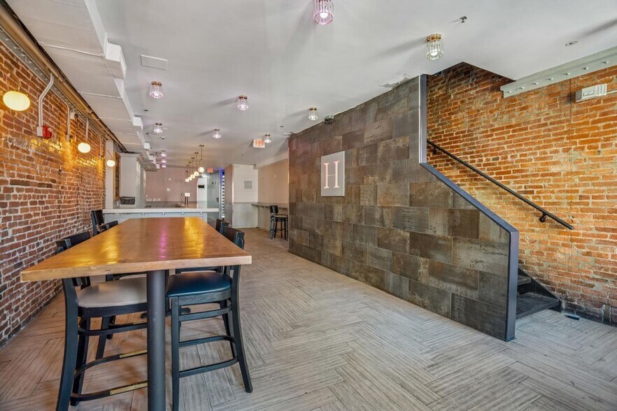 More Photos Of 1336 U St NW, Washington Bar For Sale