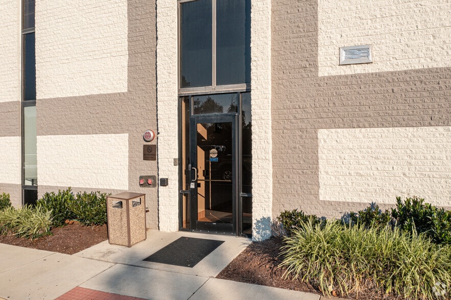 More Photos Of 9625 Surveyor Ct, Manassas Medical For Lease