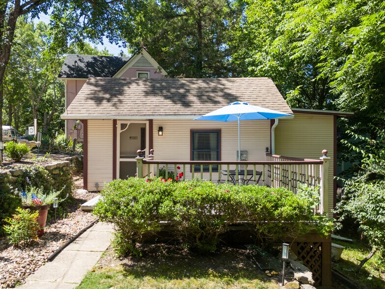 More Photos Of 5 Ojo St, Eureka Springs Hospitality For Sale