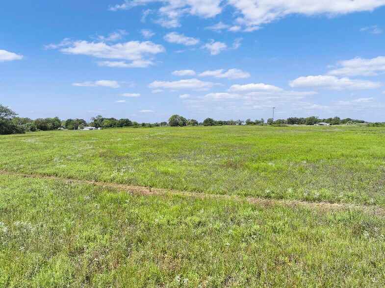 More Photos Of US-77, Thackerville Land For Sale