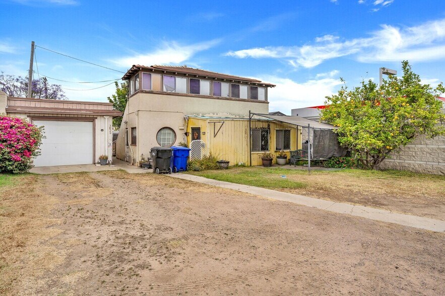 More Photos Of 3018-20 Nimitz Blvd, San Diego Specialty For Sale