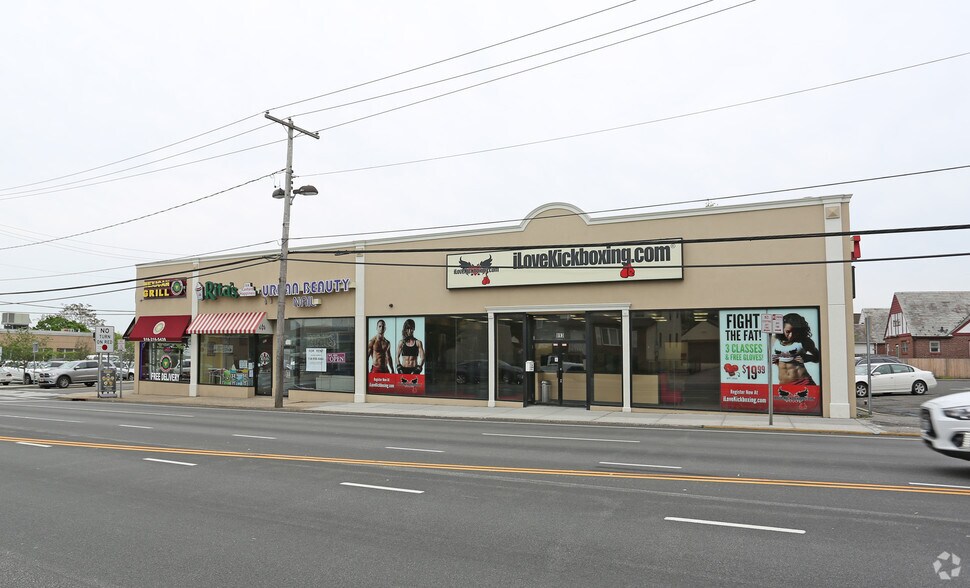 More Photos Of 885-893 Hempstead Tpke, Franklin Square Storefront For Lease