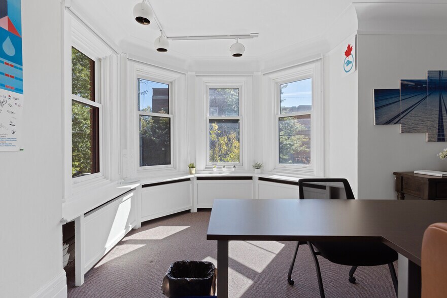 More Photos Of 307 Gilmour St, Ottawa Office For Sale