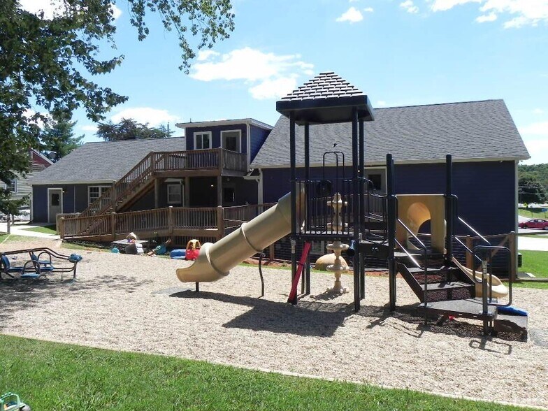 More Photos Of 249 Laxton Rd, Lynchburg Daycare Center For Sale