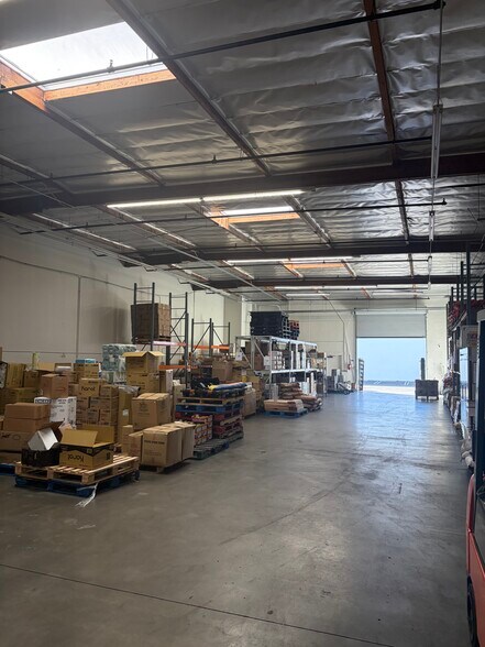More Photos Of 1251-1271 Vanguard Dr, Oxnard Warehouse For Lease