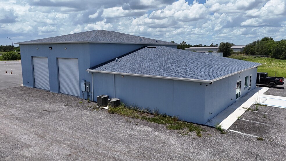 More Photos Of 3755 Maine Ave, Lakeland Warehouse For Lease