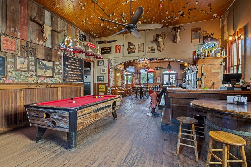 More Photos Of 30048 Yosemite Blvd, La Grange Bar For Sale