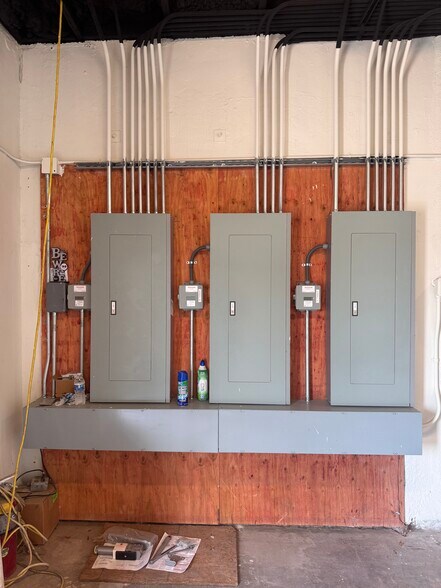 More Photos Of 1215 E Van Buren St, Phoenix Restaurant For Sale