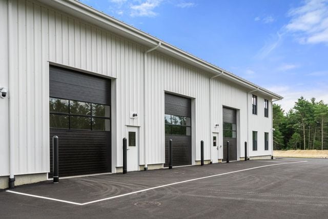 More Photos Of 2 Ricketts Pond Dr, Carver Light Distribution For Lease