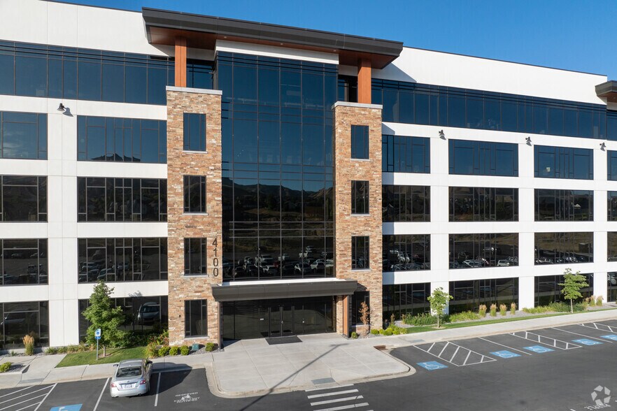 More Photos Of 4100 N Chapel Ridge Rd, Lehi Office For Sale