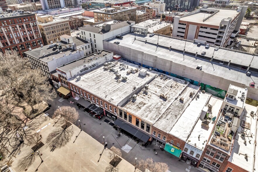 More Photos Of 17 Market Sq, Knoxville Storefront Retail Office For Sale