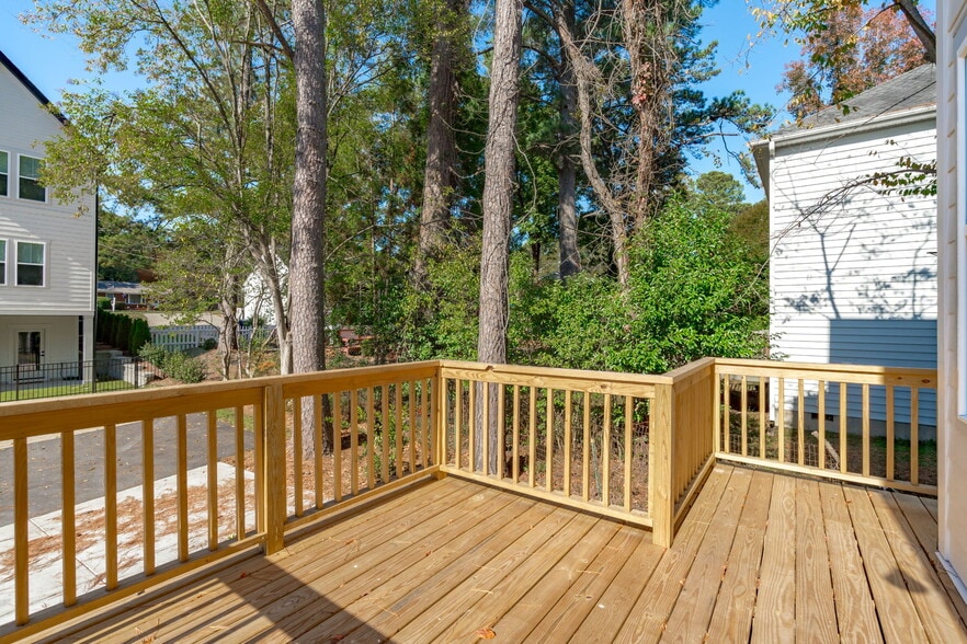 More Photos Of 5061 Lundy Dr, Raleigh Multifamily For Sale