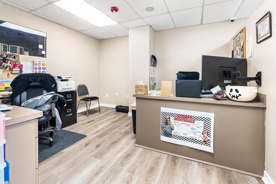 More Photos Of 30 Veterans Memorial Blvd, Kenner Warehouse For Sale