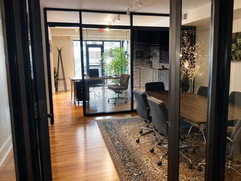 More Photos Of 3463-3465 W Cary St, Richmond Office For Lease